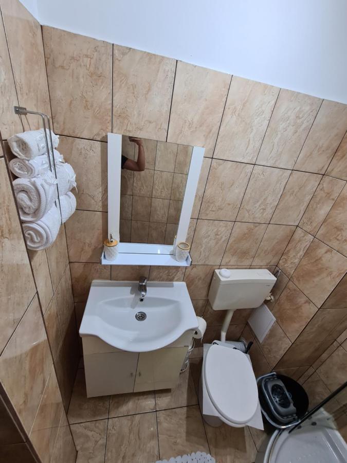 Garsoniera Privata Bed & Breakfast Bucharest Luaran gambar