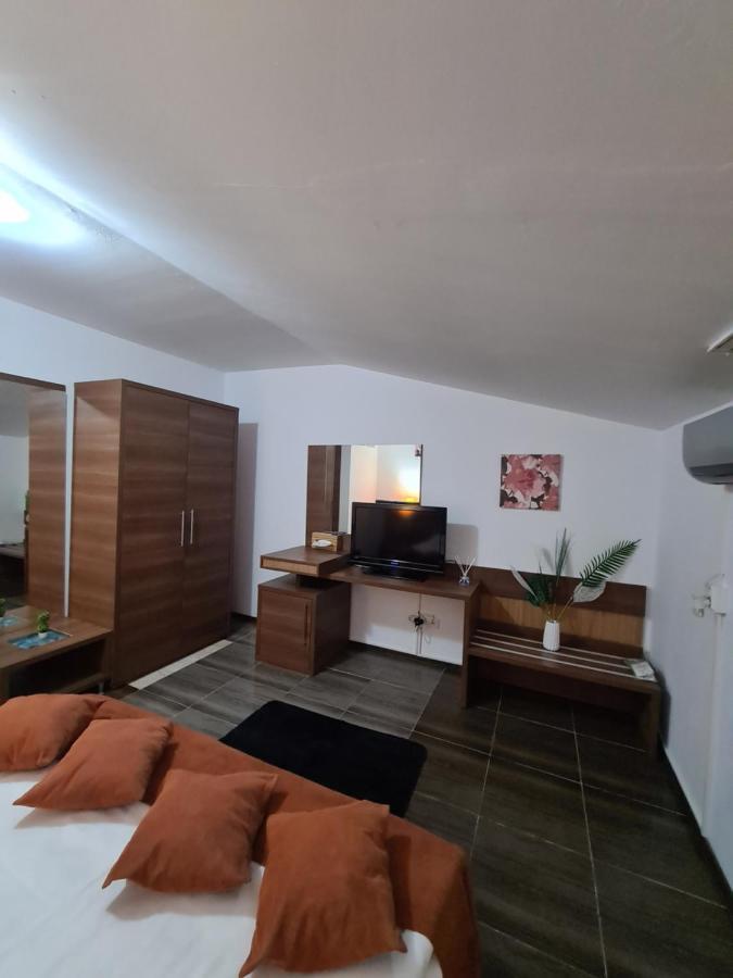 Garsoniera Privata Bed & Breakfast Bucharest Luaran gambar