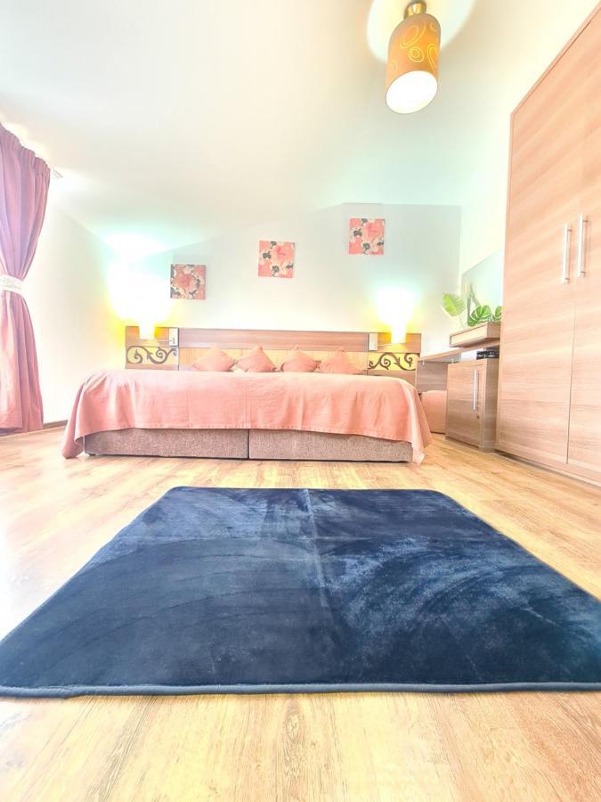 Garsoniera Privata Bed & Breakfast Bucharest Luaran gambar