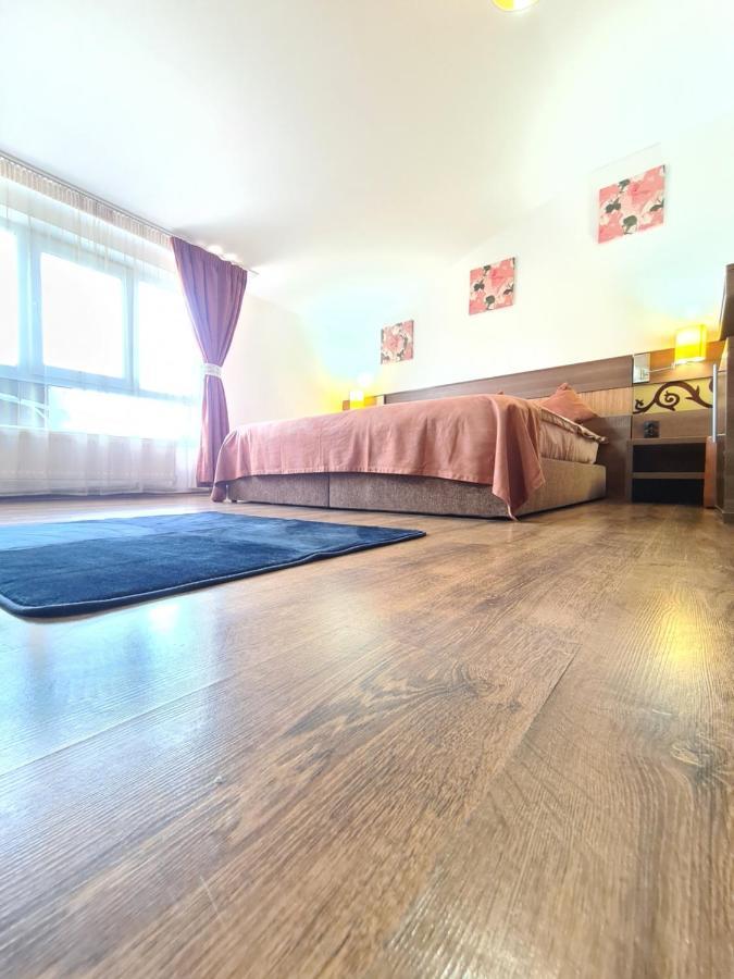 Garsoniera Privata Bed & Breakfast Bucharest Luaran gambar