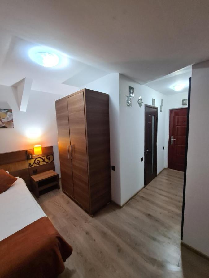 Garsoniera Privata Bed & Breakfast Bucharest Luaran gambar